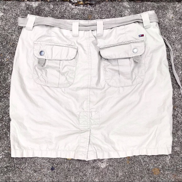 y2k tommy hilfiger mini cargo skirt ❤️🔥 low rise, 6 pockets, and a belt! - Picture 3 of 4